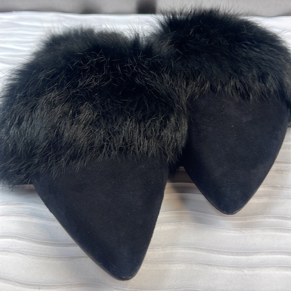 Rebecca Minkoff Rafferty Mules with fur. Black kid suede/ Rabbit Fur. Size 7.5 M - Picture 6 of 9